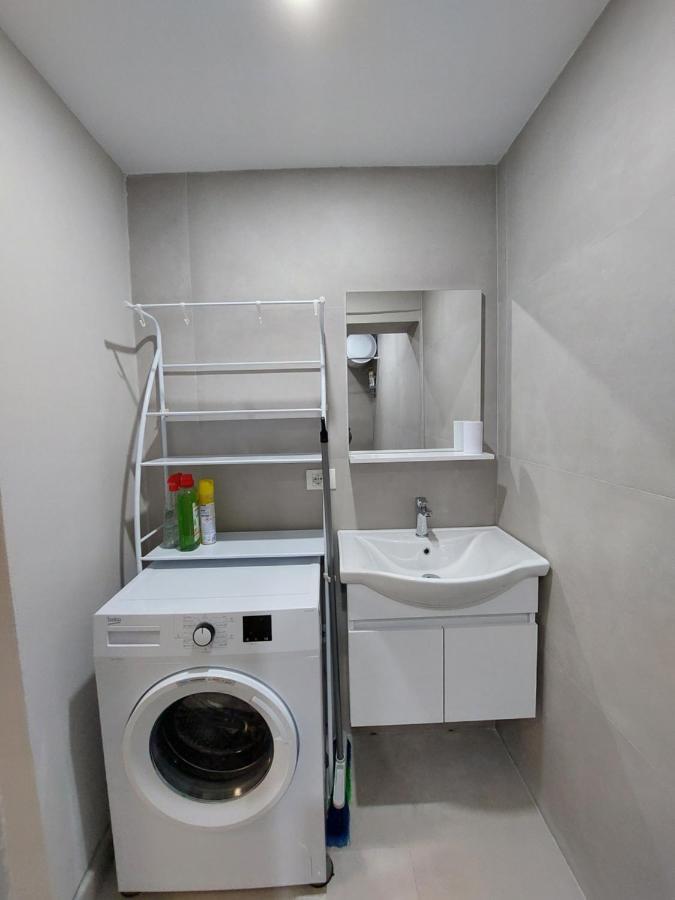 Tirana City Center Apartment ภายนอก รูปภาพ